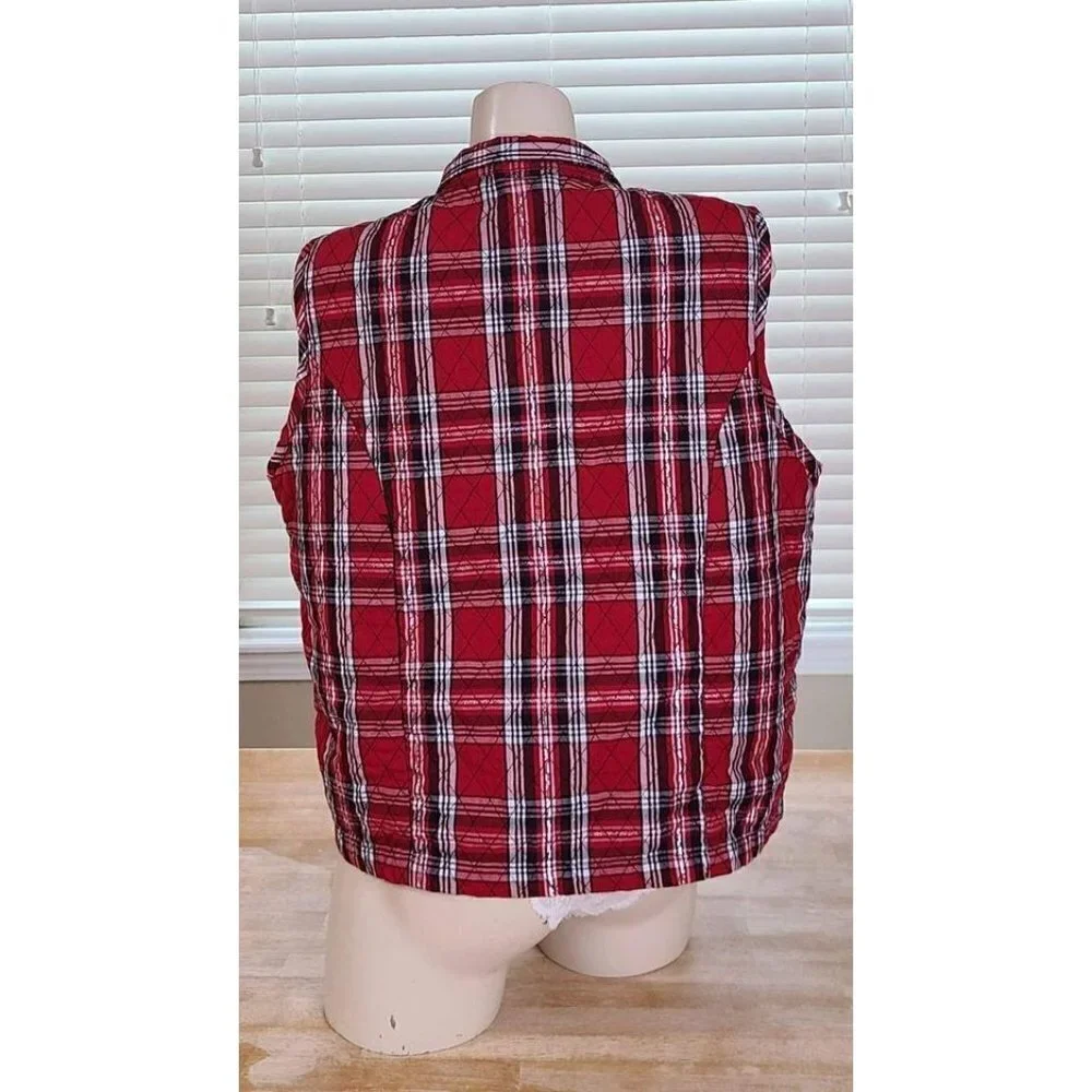 Size XL Baxter & Wells Lightweight Button Front Vest